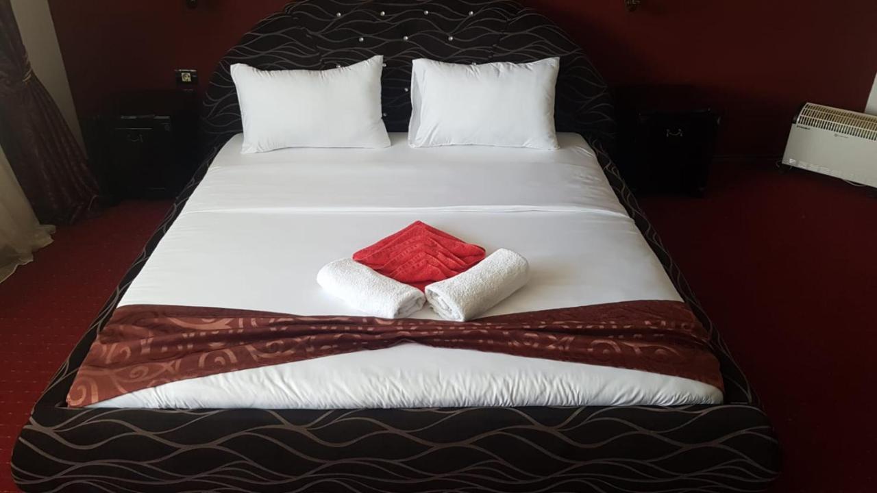 מוורובו Rey Hotel מראה חיצוני תמונה