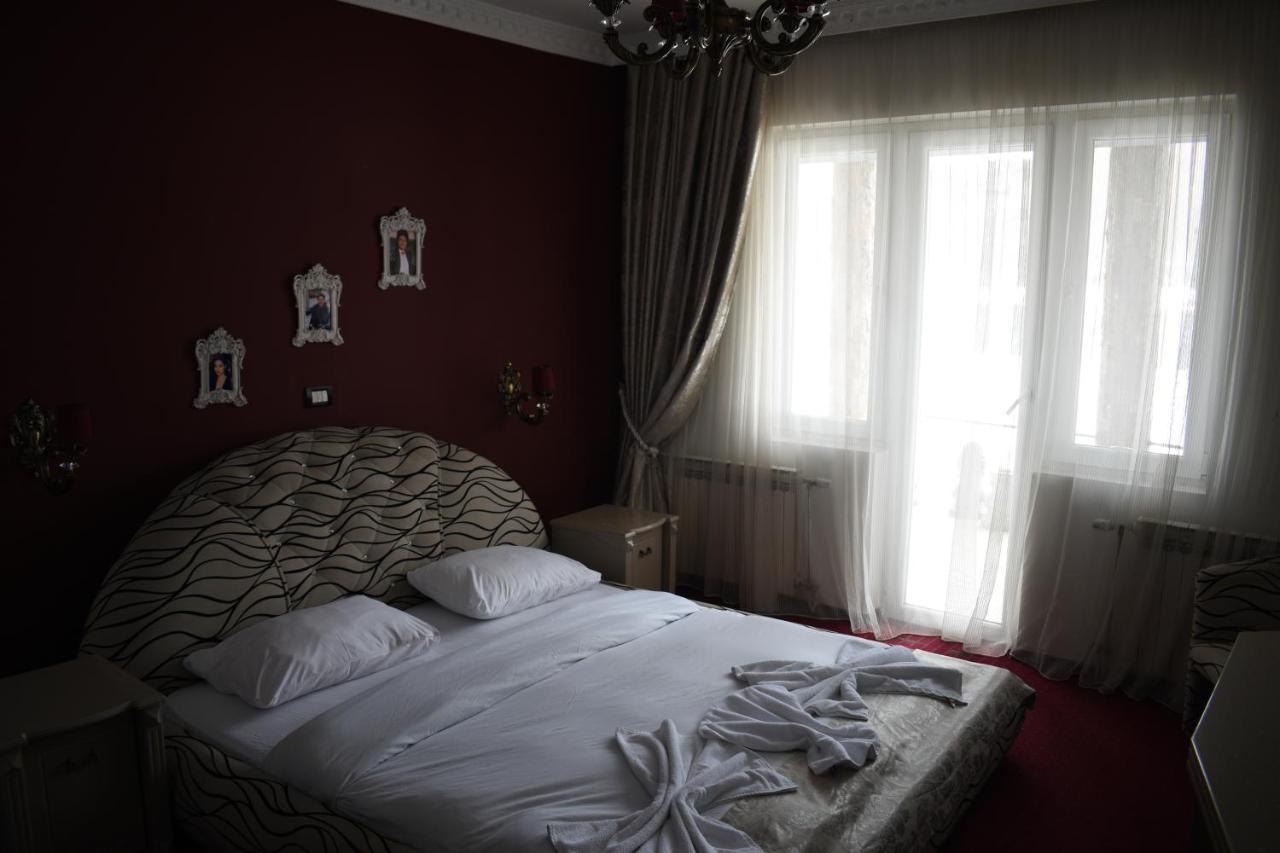 מוורובו Rey Hotel מראה חיצוני תמונה