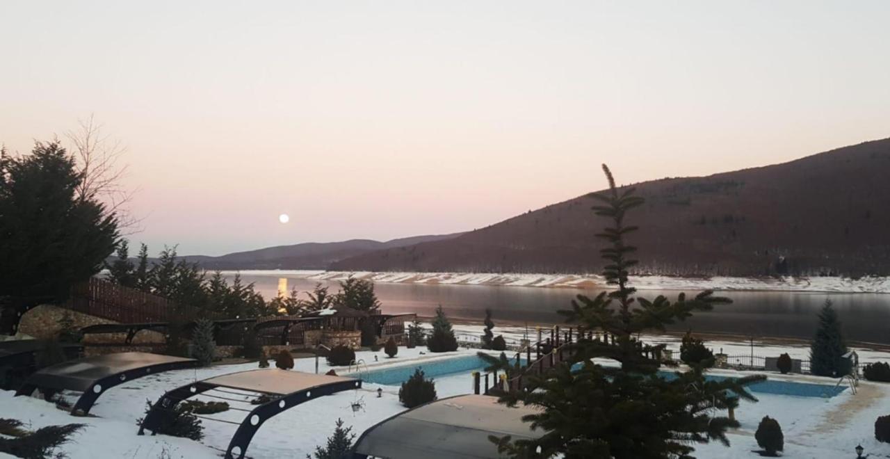 מוורובו Rey Hotel מראה חיצוני תמונה