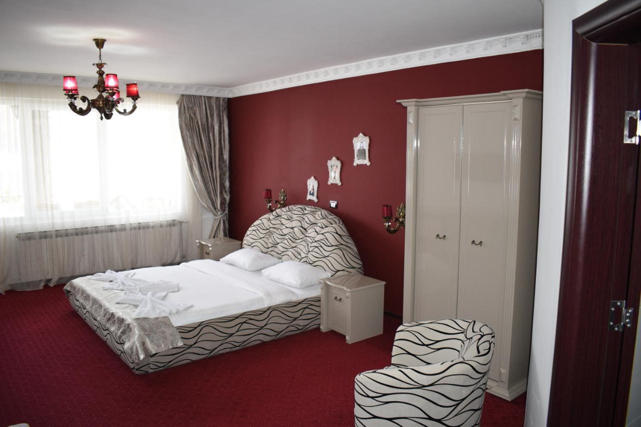 מוורובו Rey Hotel מראה חיצוני תמונה